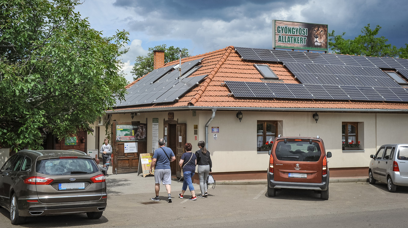 Gyöngyösi állatkert bejárat